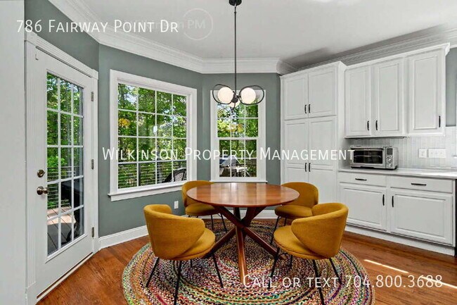 Building Photo - 786 Fairway Point Dr