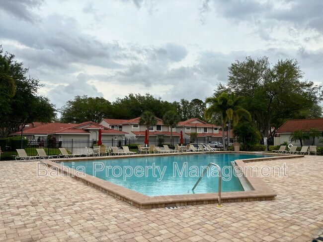 Building Photo - 8048 Sandpoint Blvd