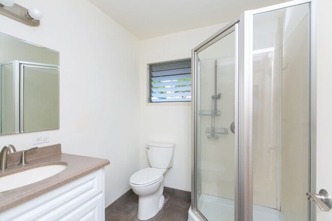 Building Photo - Tropic Garden Townhouse 2b1.5b1pkg