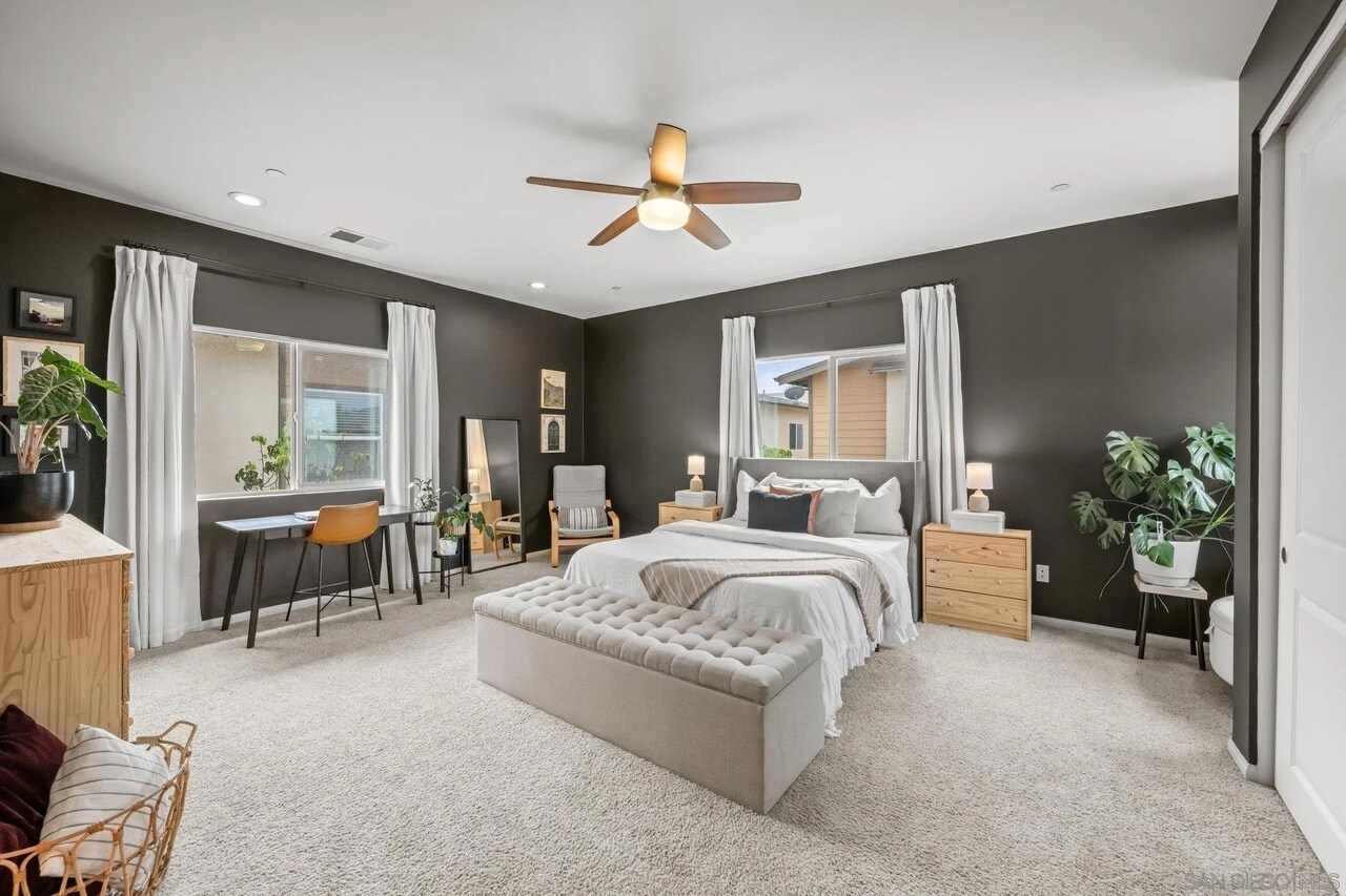 Primary bedroom (1/4) - 1289 Donax Ave