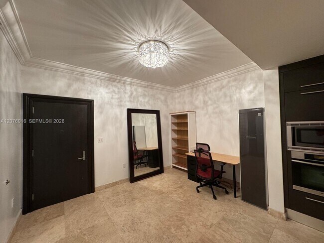 Building Photo - 900 Biscayne Blvd