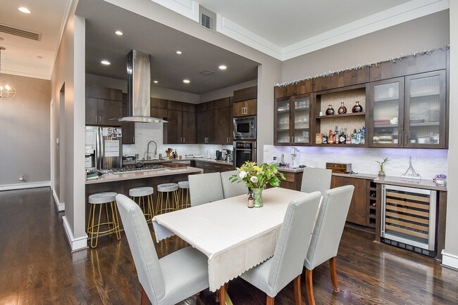 Building Photo - 1211 Rosine St