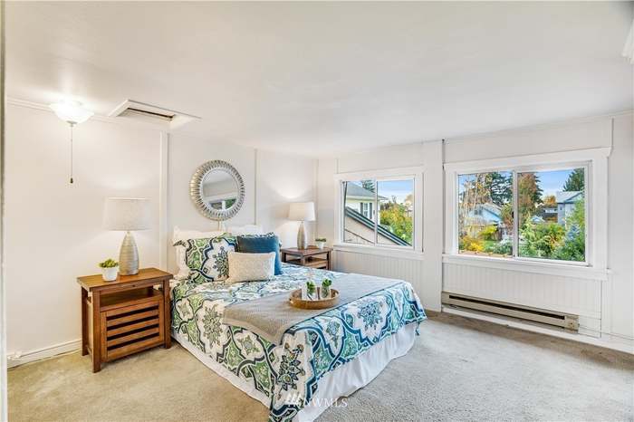 Brand new carpeting now in bedrooms - 3307 S 7th St