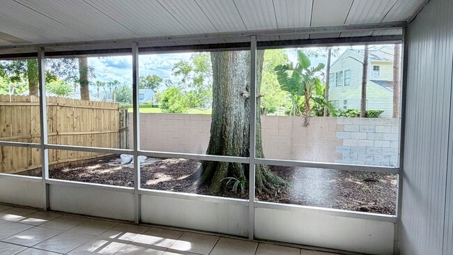 Building Photo - 301-302 Soldier Sq - 302 Soldier Sq