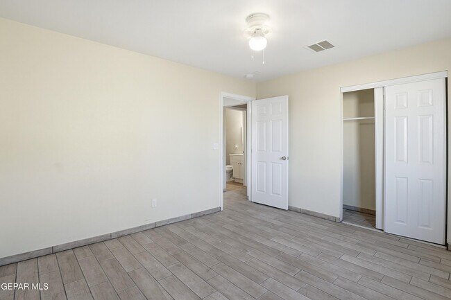 Building Photo - 3580 Black Bear Ln