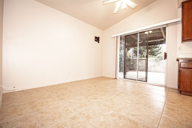 Building Photo - 9929 Palo Alto St