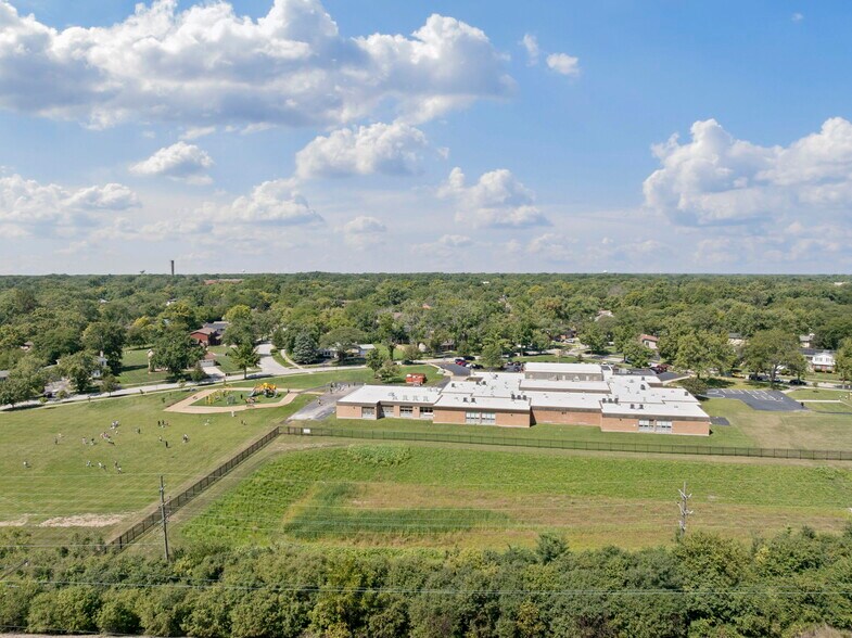 Building Photo - 2712 2nd Private Rd