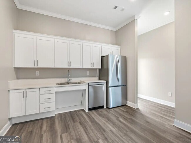 Building Photo - 15 Warwick Ct