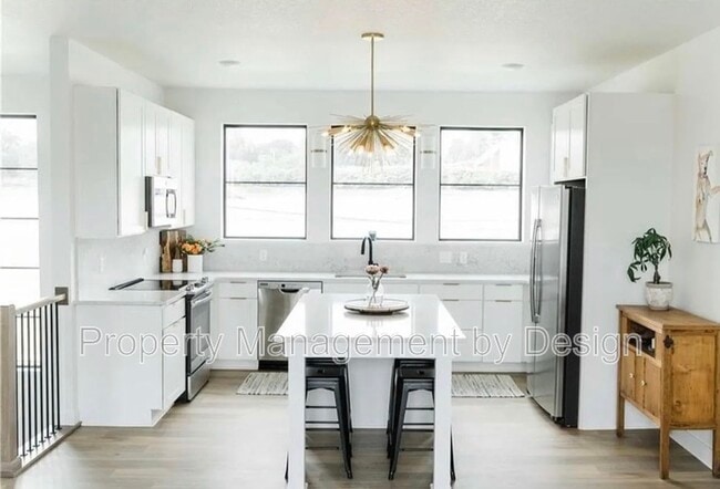 Building Photo - 1367 Keosauqua Way