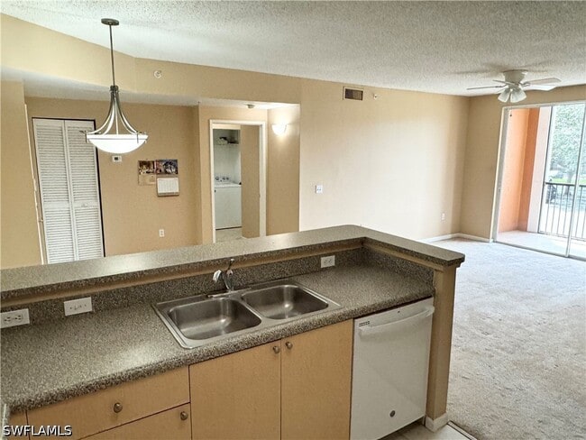 Building Photo - 1220 Reserve Way