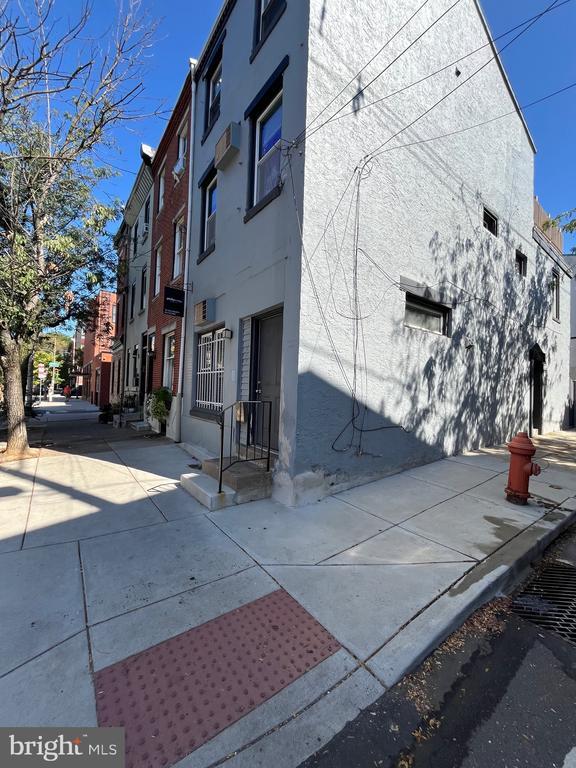 Building Photo - 509 S 22nd St