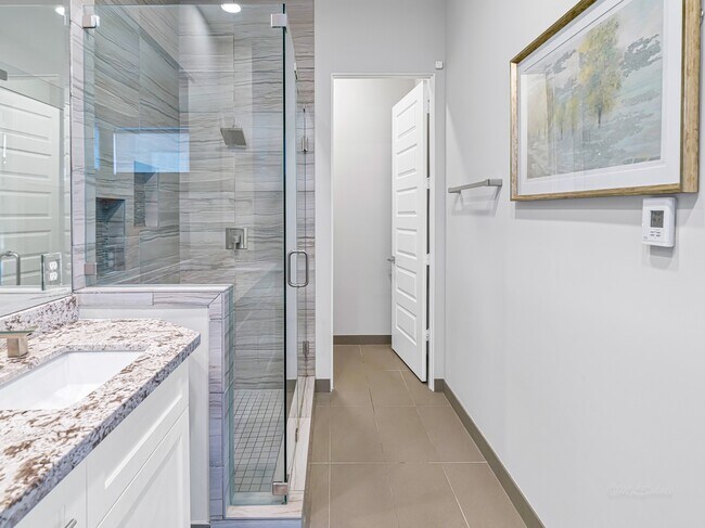 Building Photo - 1520 Malone St