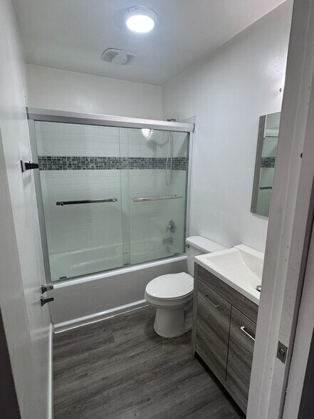 bathroom - 1774 Willow Trl