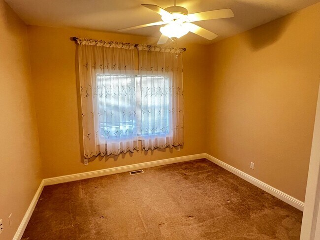 Building Photo - 2708 Bayhill Dr