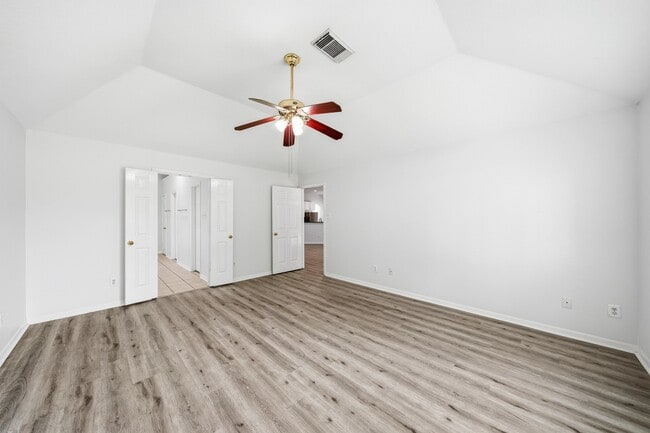 Building Photo - 4723 Knights Branch Dr