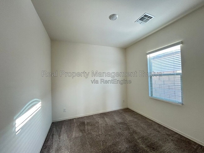 Building Photo - 6512 W Magdalena Ln