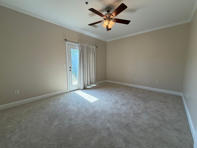 Building Photo - Lovely 3 Bedroom 3 Bath Townhouse on the east side of Athens, GA