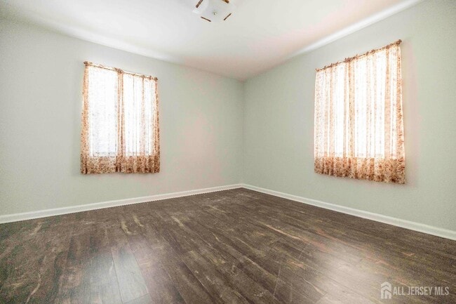 Building Photo - 301 Central Ave