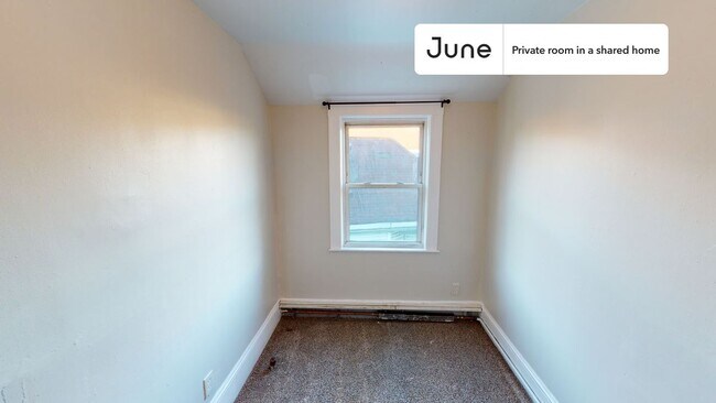 Building Photo - Room in Shared 5 bed/2 bath home