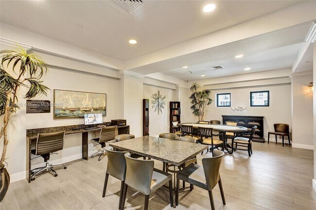 Building Photo - 2501 S Ocean Dr