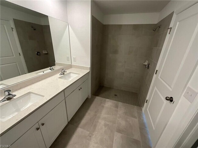 Building Photo - 3850 Treasure Oak Wy