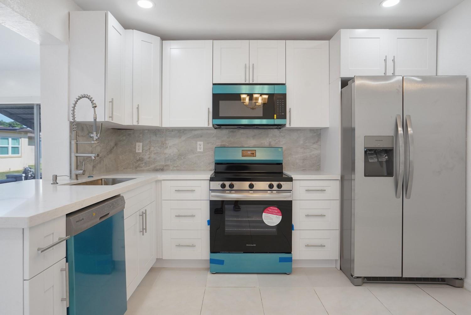 Building Photo - 7505 NW 58th St