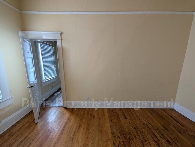 Building Photo - 103 S Westland Ave