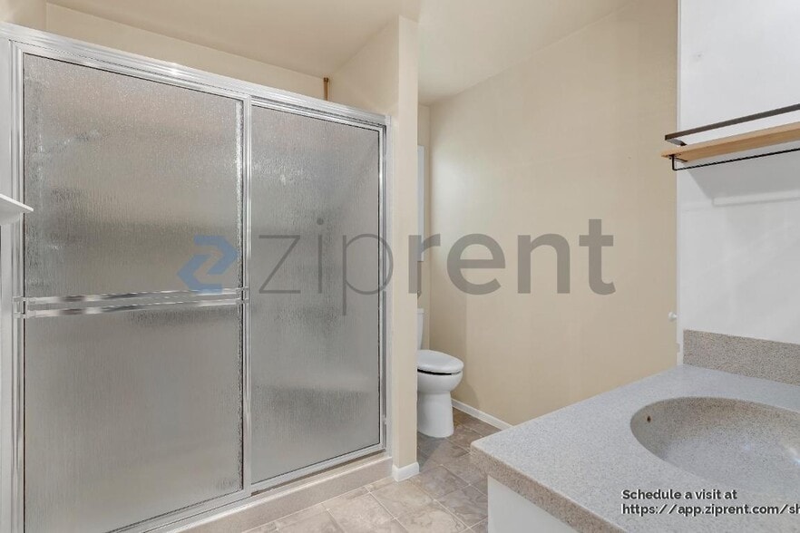 Building Photo - 1760 Kenard St NW