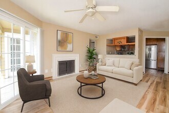 Building Photo - 10211 Sugar Branch Dr