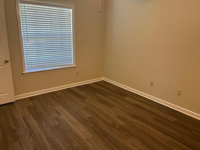 Building Photo - 456 High Point Ln