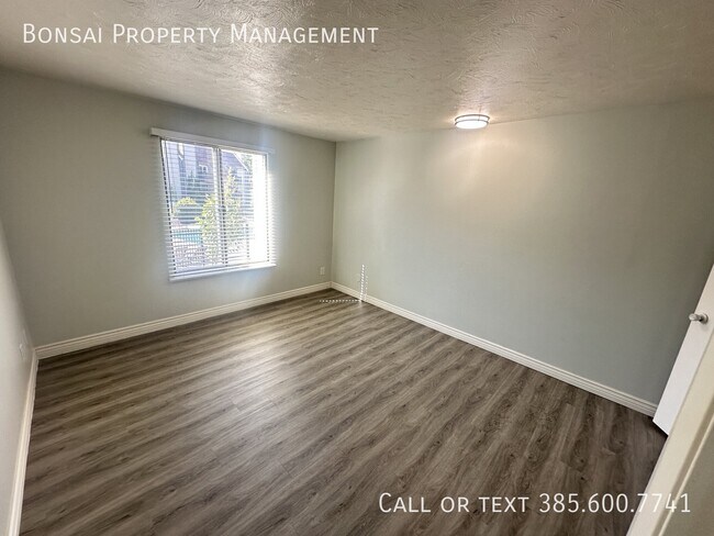 Building Photo - 436 S 550 E