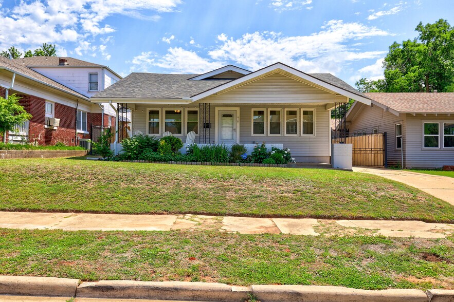 Primary Photo - 416 NW 28th St