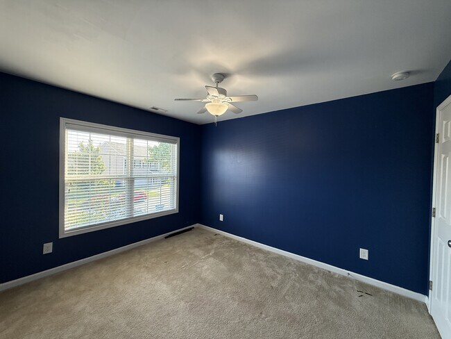 Building Photo - 4018 Lady Slipper Ln