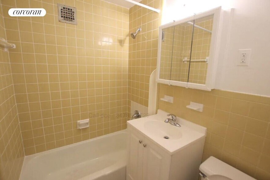 Building Photo - 868 W End Ave