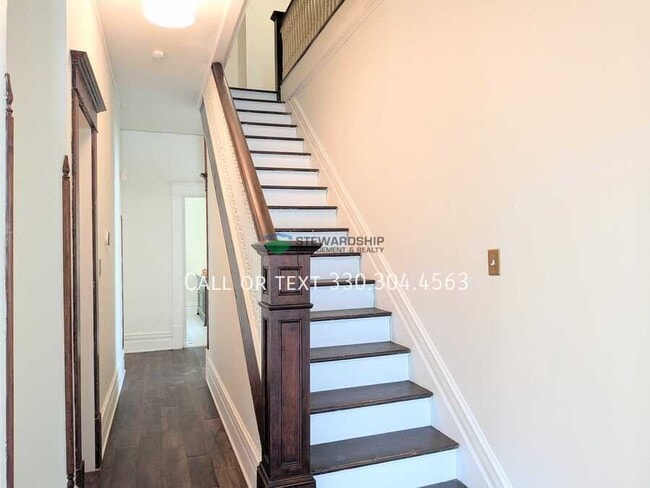 Building Photo - 724 Beall Ave