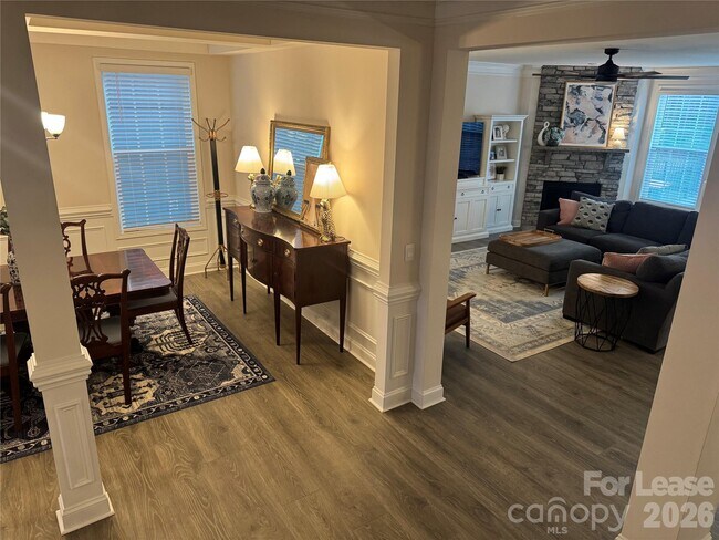 Building Photo - 1058 Thoroughbred Dr.