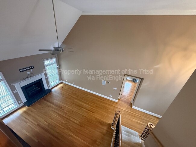 Building Photo - 2528 N Beech Ln