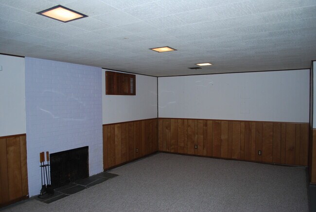 Building Photo - 10832 35th Ave SW