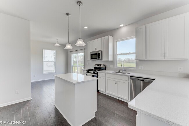 Building Photo - 2780 Riverview Ln