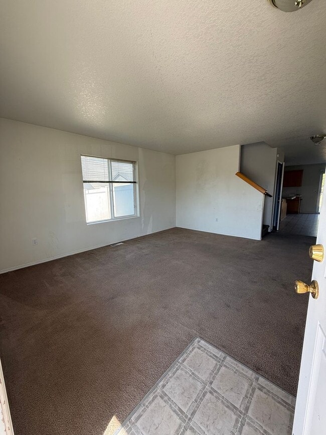 Building Photo - Spacious 4-Bedroom Rental Home in Prime Pa...