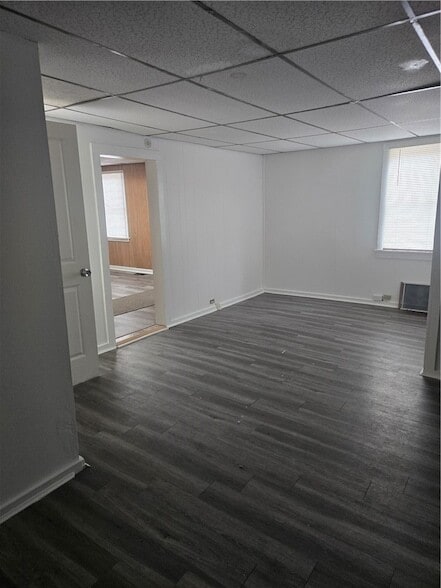 Building Photo - 93 White Rock Rd