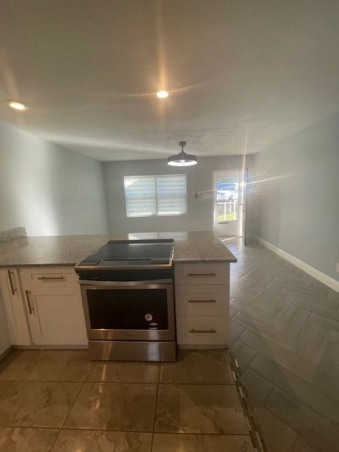 Building Photo - 1760 Tee Dee Ln