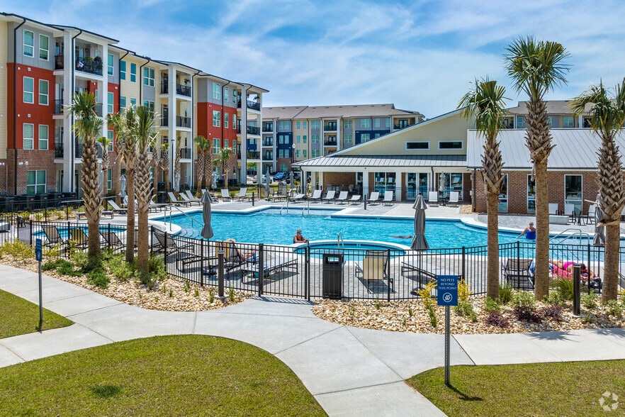 Primary Photo - Regency Place
