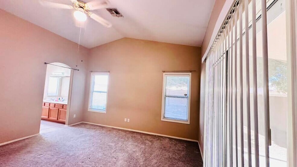 Building Photo - 4826 W Ponderosa Ln