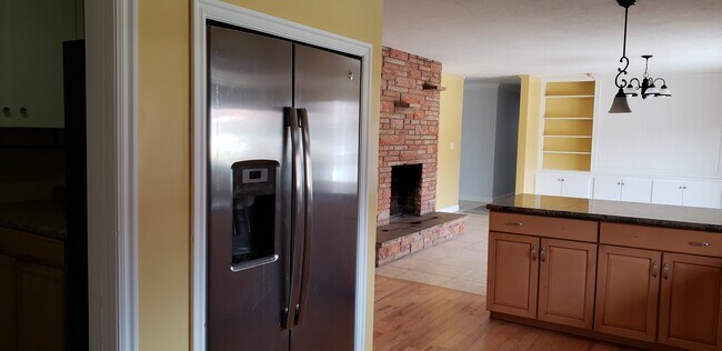 Kitchen - 926 N 800 W