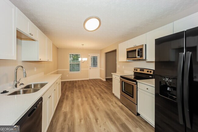 Building Photo - 1417 Arbor Pl Dr