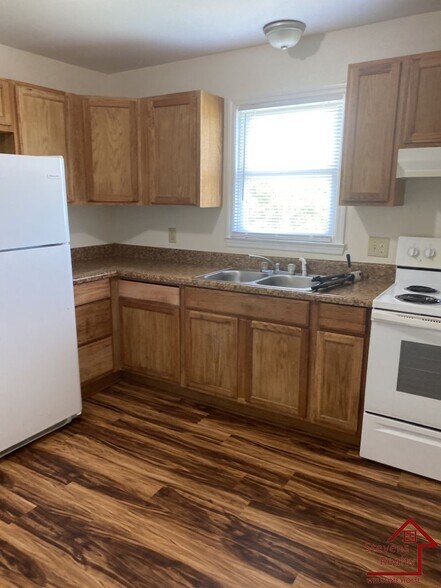 Building Photo - 500 Skyline Dr