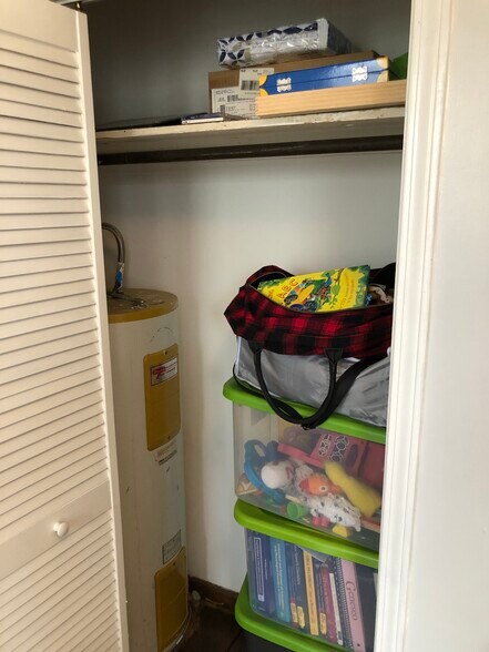 Building Photo - 83 Columbia St