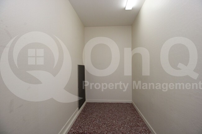 Building Photo - 4984 S Leisure Way