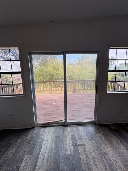 Building Photo - 422 Spofford Ave